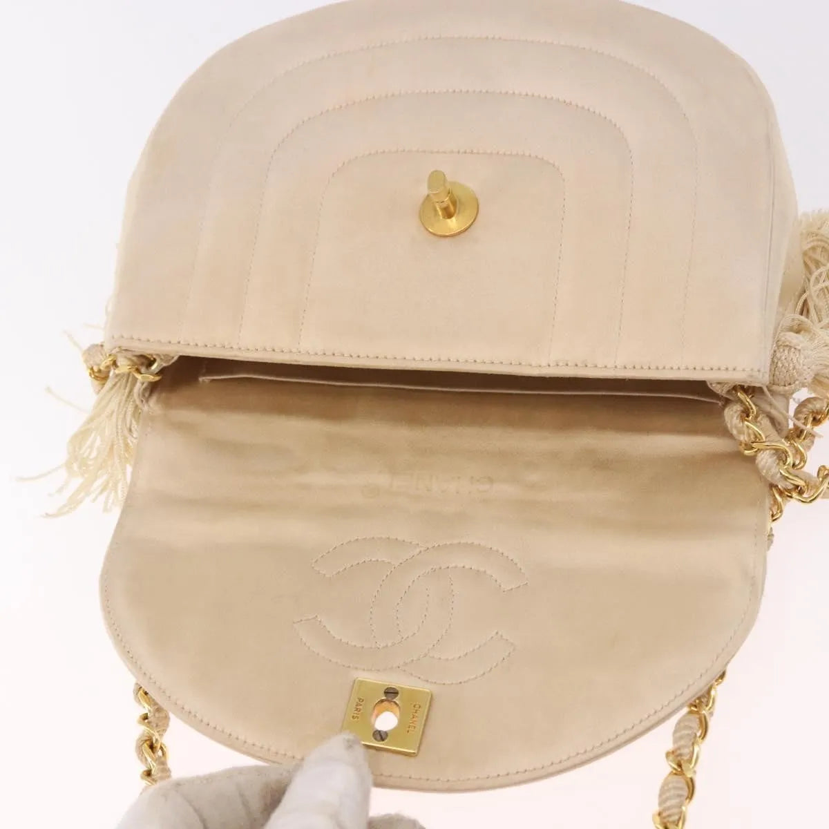 Chanel Vintage Round Flap Satin Beige Satin Shoulder Bag Bag (Pre-Owned)