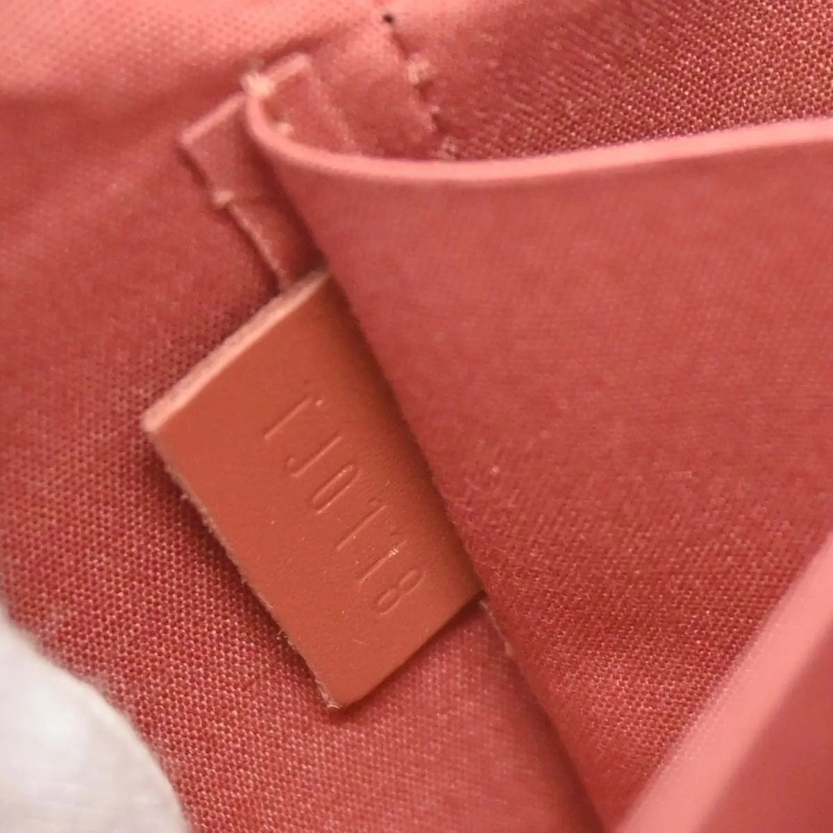 Louis Vuitton Felicie Pochette Limited Edition Valentine Dog Monogram Vernis Pink Patent_Leather Handbag (Pre-Owned)