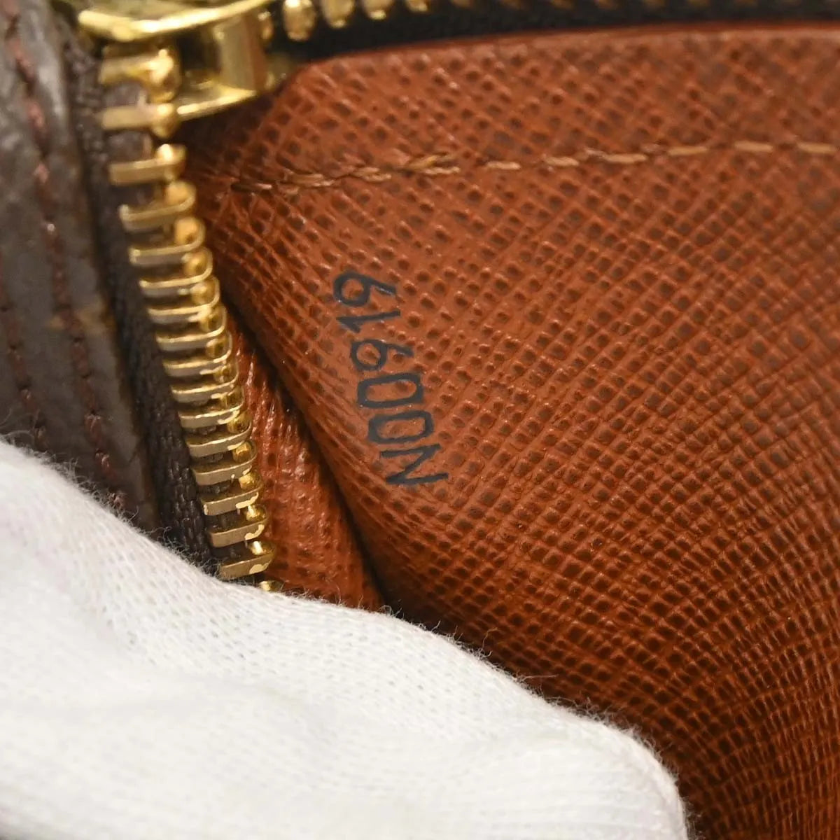 Louis Vuitton Papillon Monogram Canvas Brown Canvas Handbag (Pre-Owned)