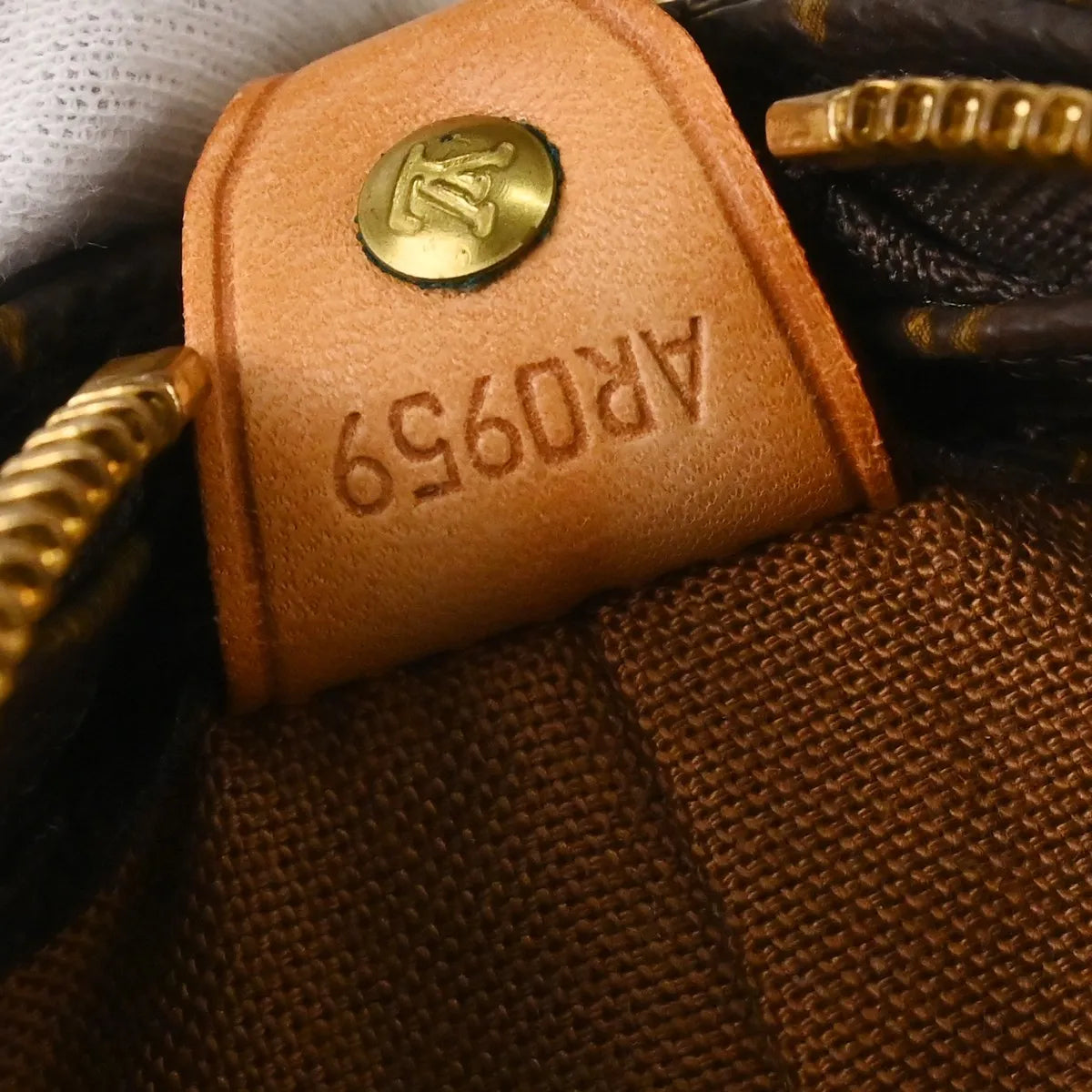 Louis Vuitton Cabas Mezzo Monogram Canvas Brown Canvas Shoulder Bag Bag (Pre-Owned)
