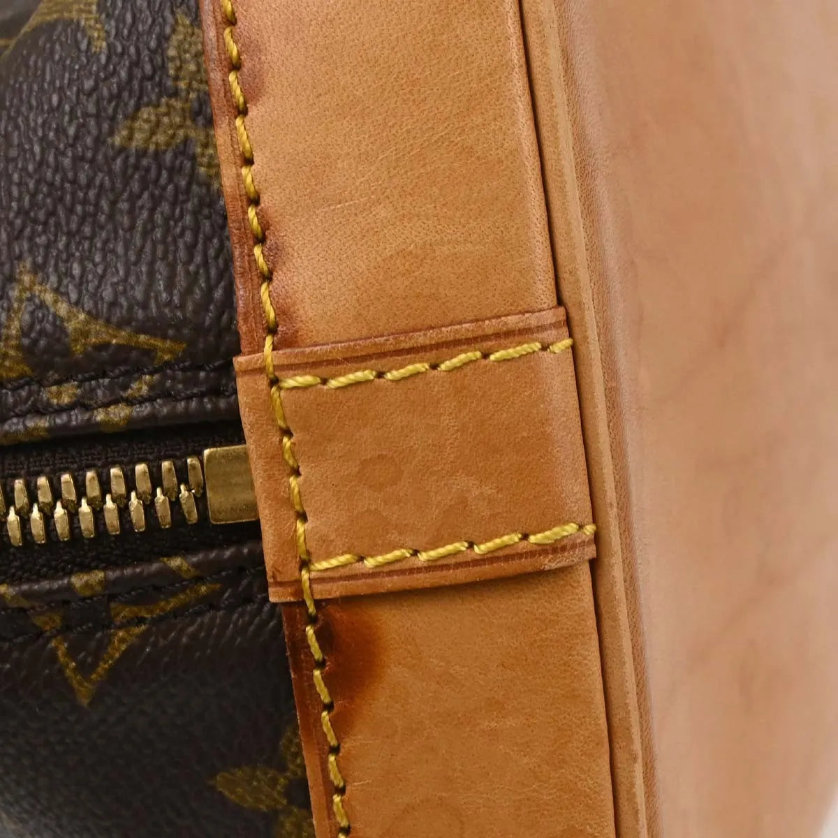 Louis Vuitton Alma Monogram Canvas Brown Canvas Handbag (Pre-Owned)