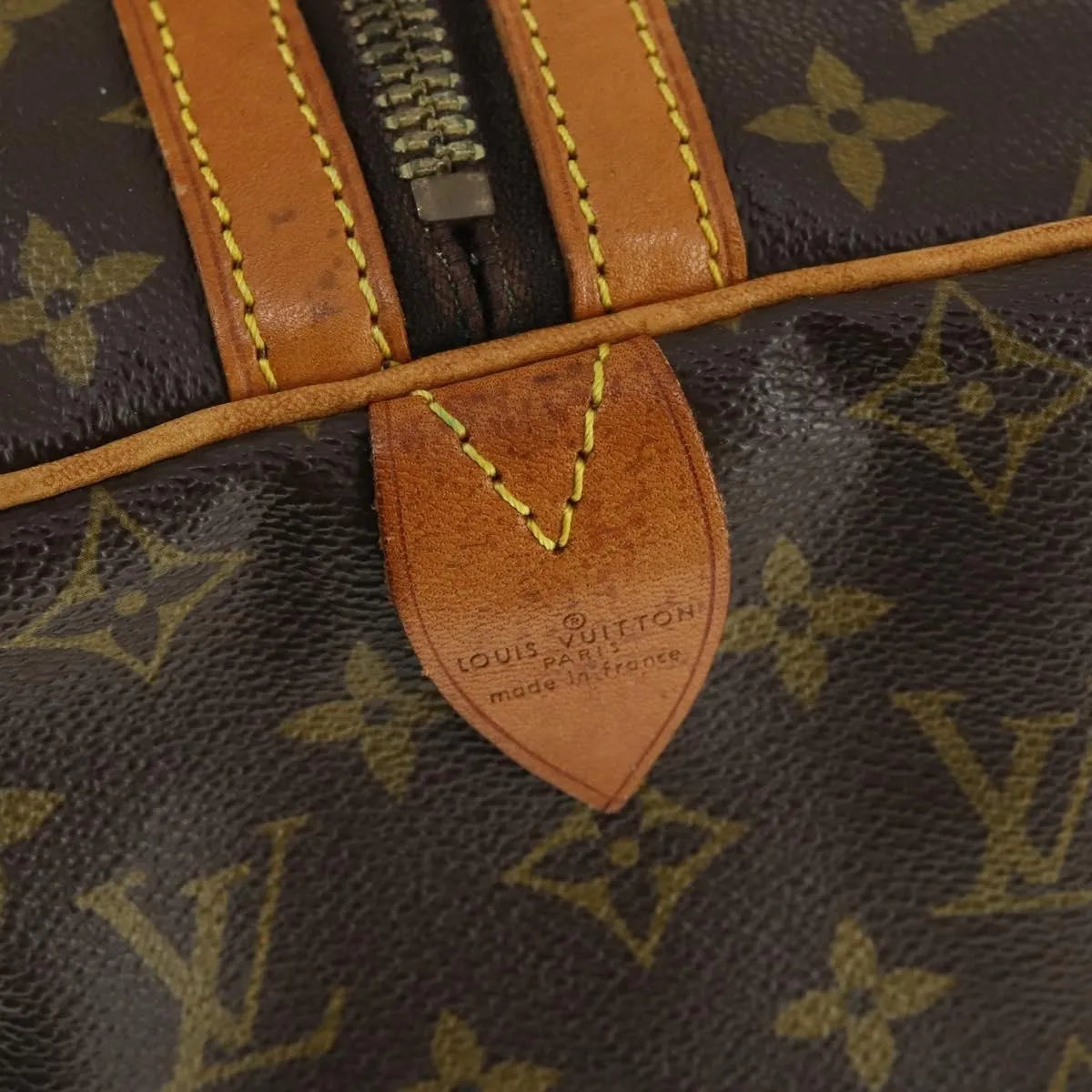 Louis Vuitton Sirius Monogram Canvas Brown Canvas Travel Bag Bag (Pre-Owned)