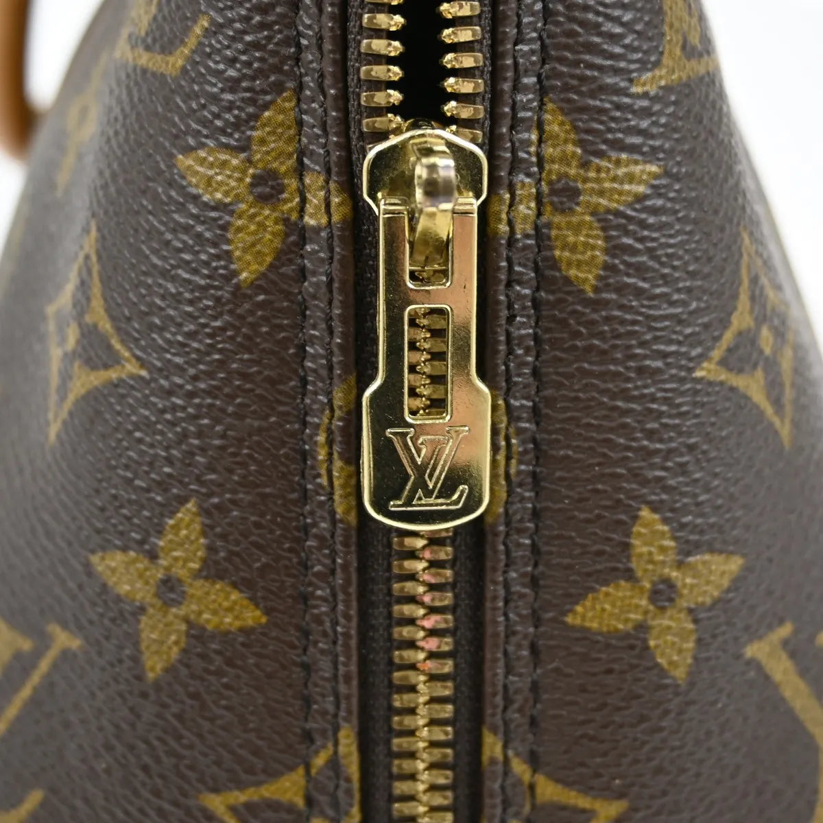Louis Vuitton Alma Monogram Canvas Brown Canvas Handbag (Pre-Owned)