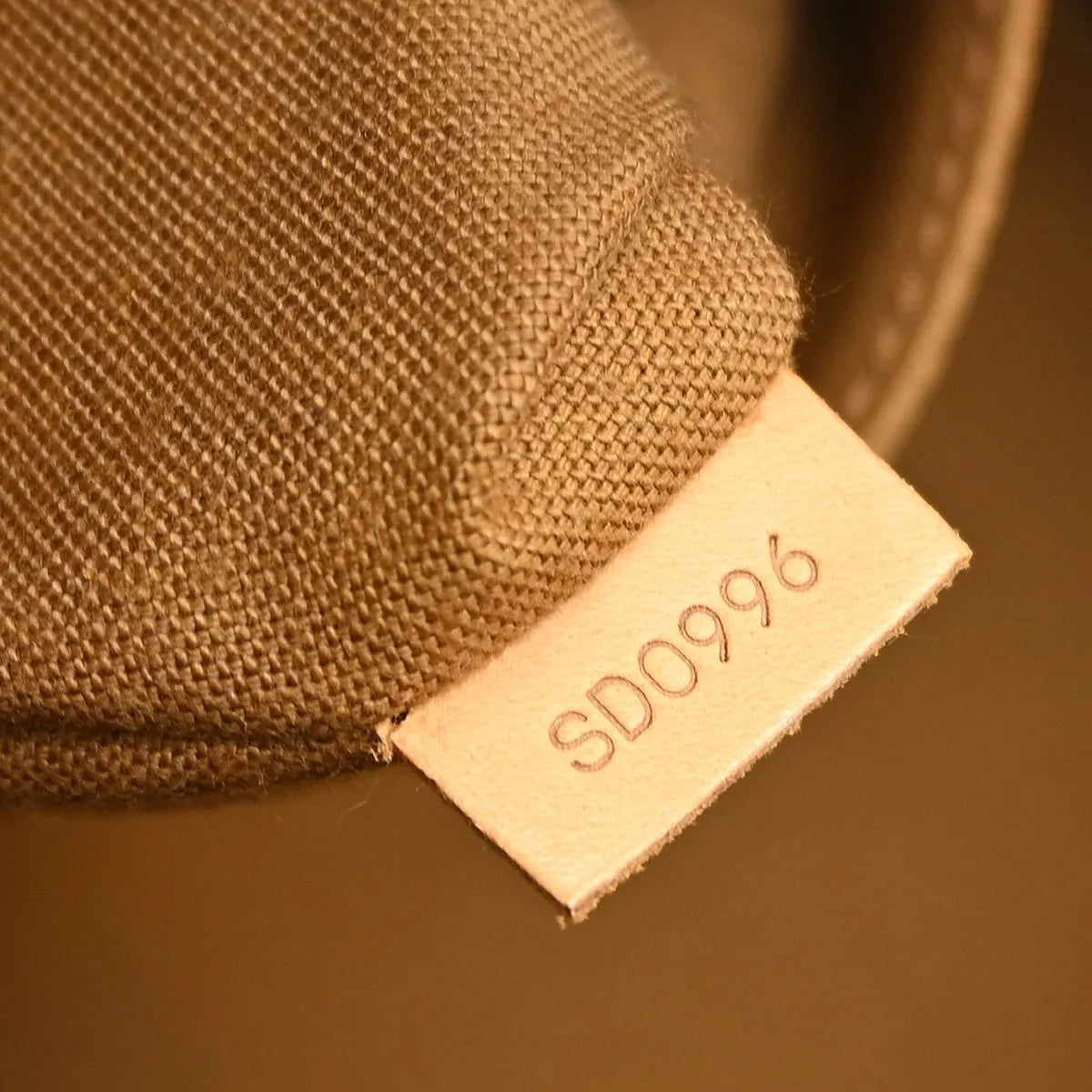 Louis Vuitton Alma Monogram Brown Canvas Handbag (Pre-Owned)