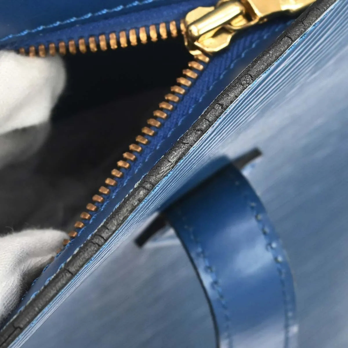 Louis Vuitton Lussac Epi Leather Blue Leather Shoulder Bag Bag (Pre-Owned)