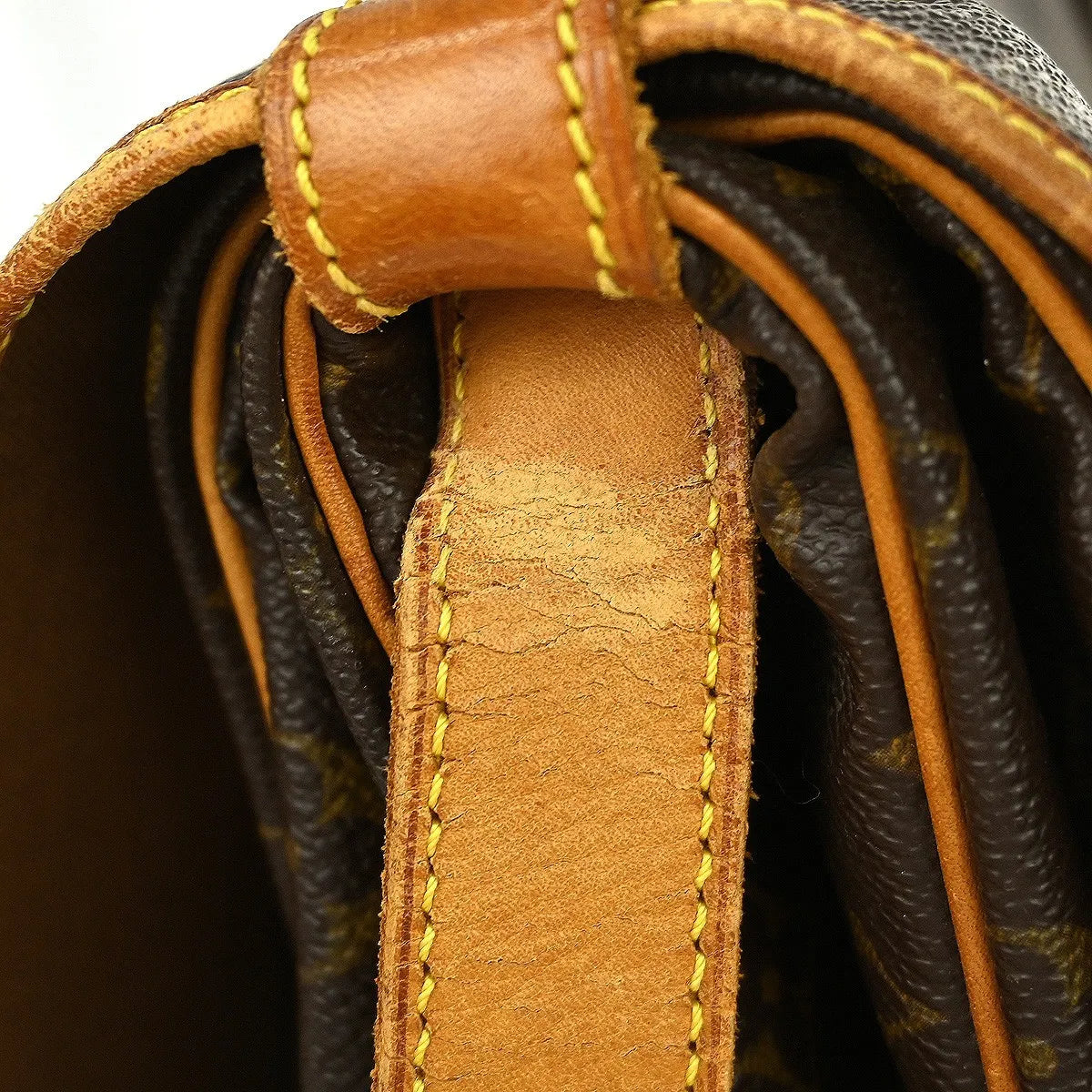 Louis Vuitton Saumur Monogram Canvas Brown Canvas Shoulder Bag Bag (Pre-Owned)