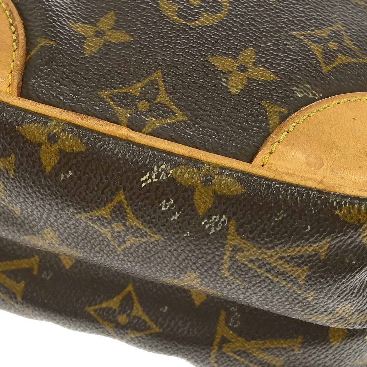 Louis Vuitton Amazone Monogram Canvas Brown Canvas Shoulder Bag Bag (Pre-Owned)