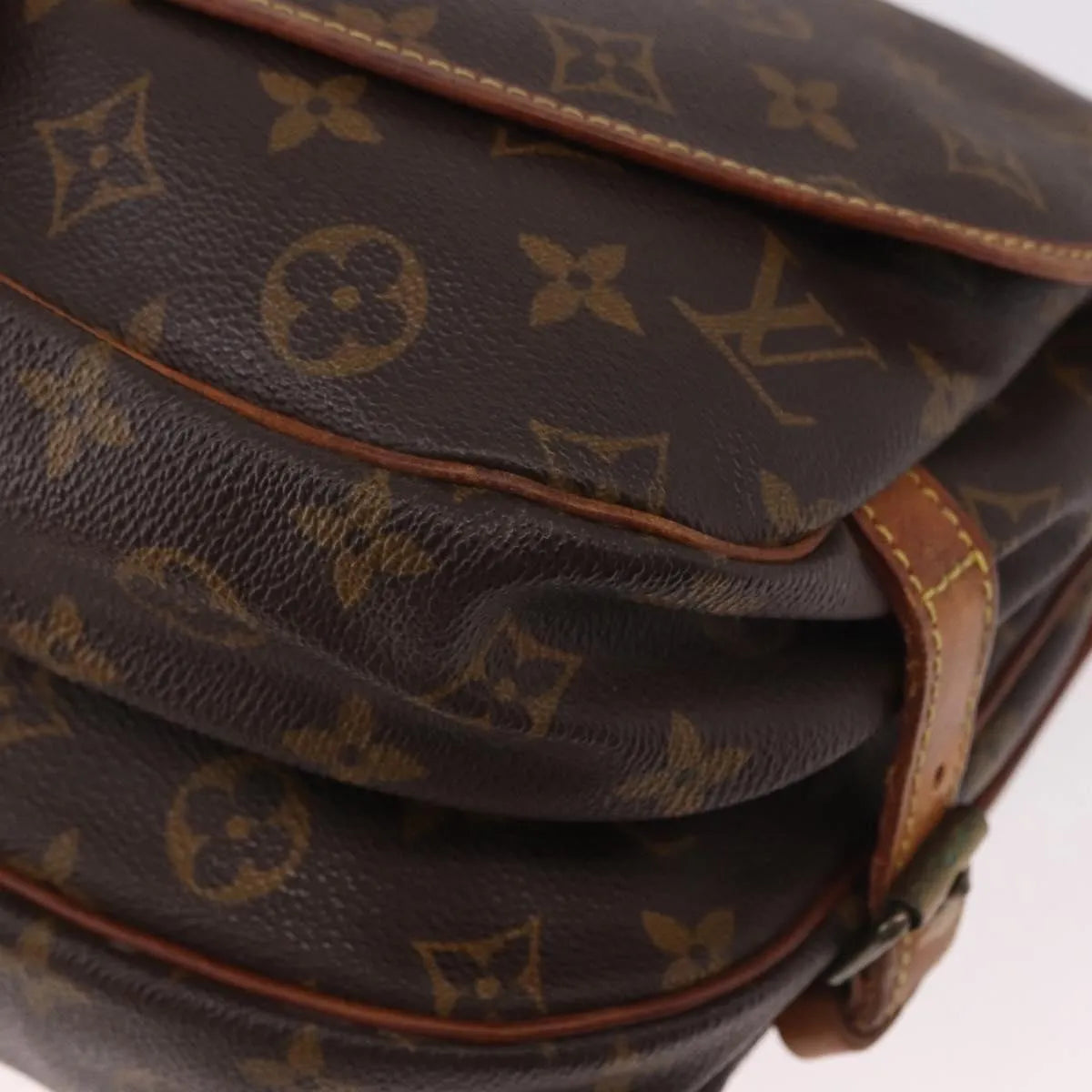 Louis Vuitton Saumur Monogram Brown Canvas Shoulder Bag Bag (Pre-Owned)