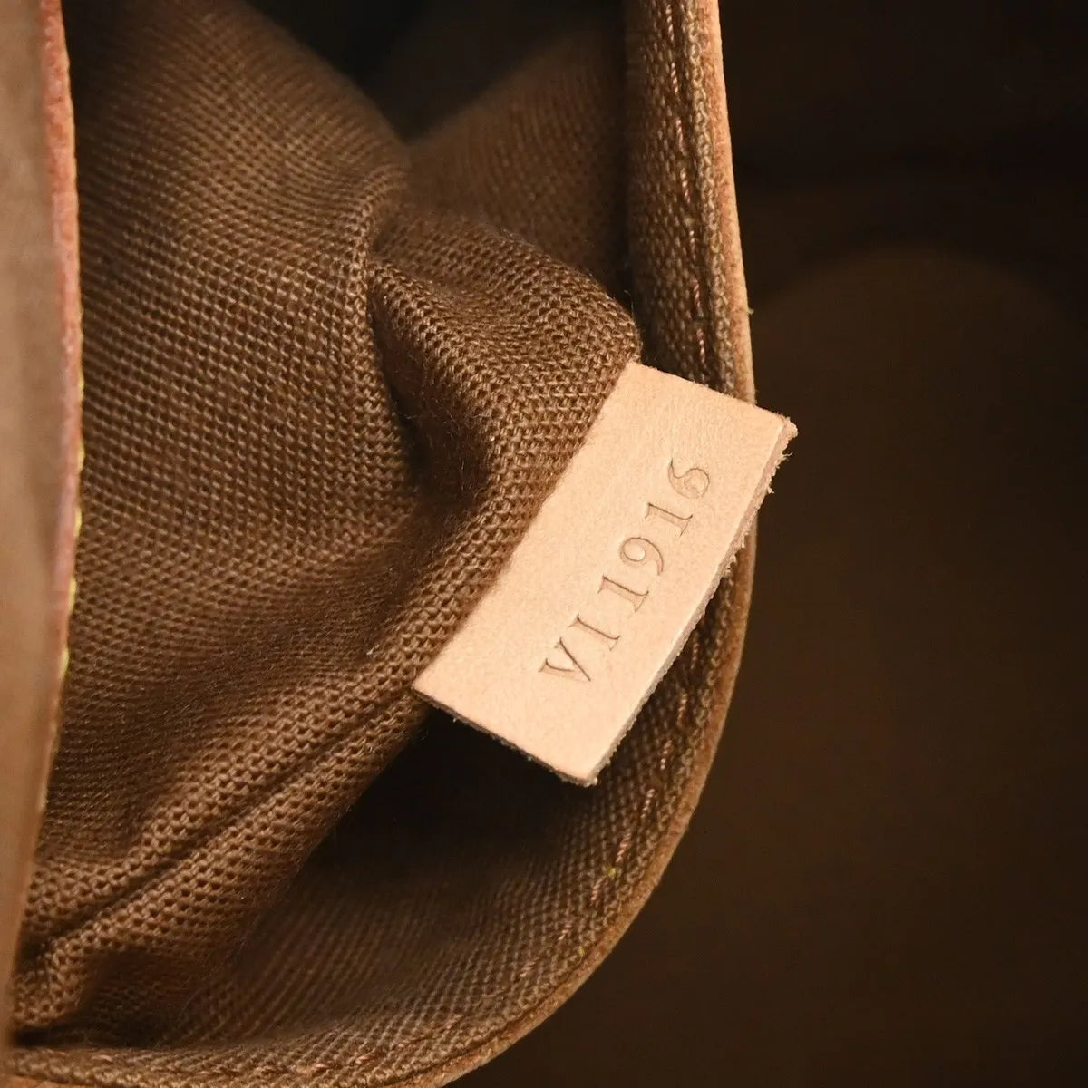 Louis Vuitton Vintage Alma Monogram Canvas Brown Canvas Handbag (Pre-Owned)