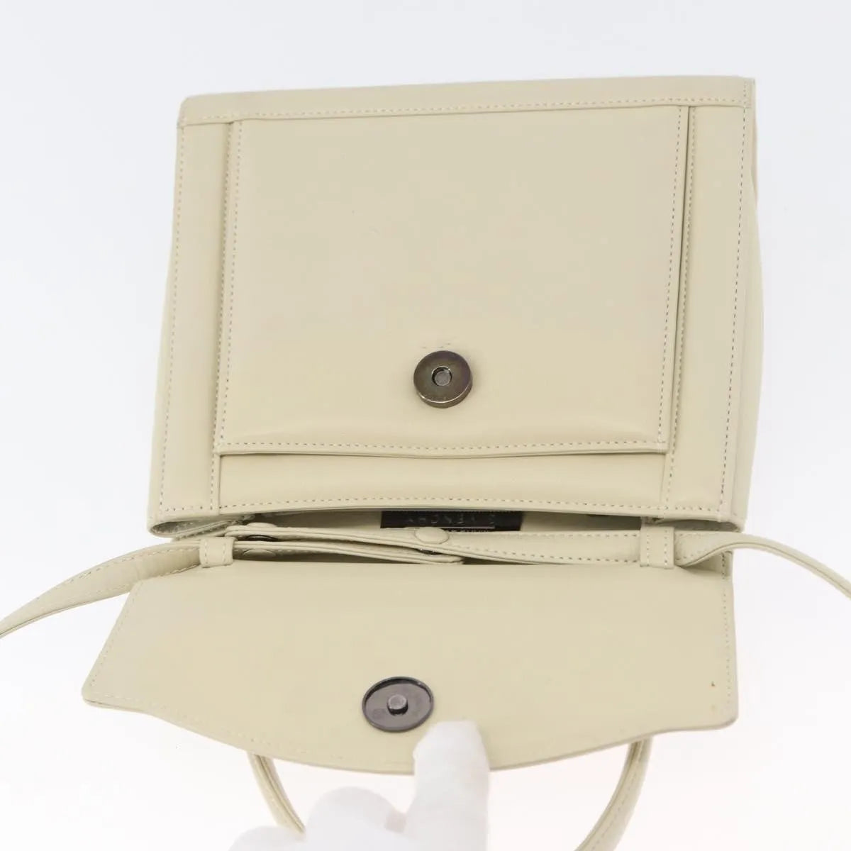 Givenchy Vintage Leather Beige Leather Handbag (Pre-Owned)