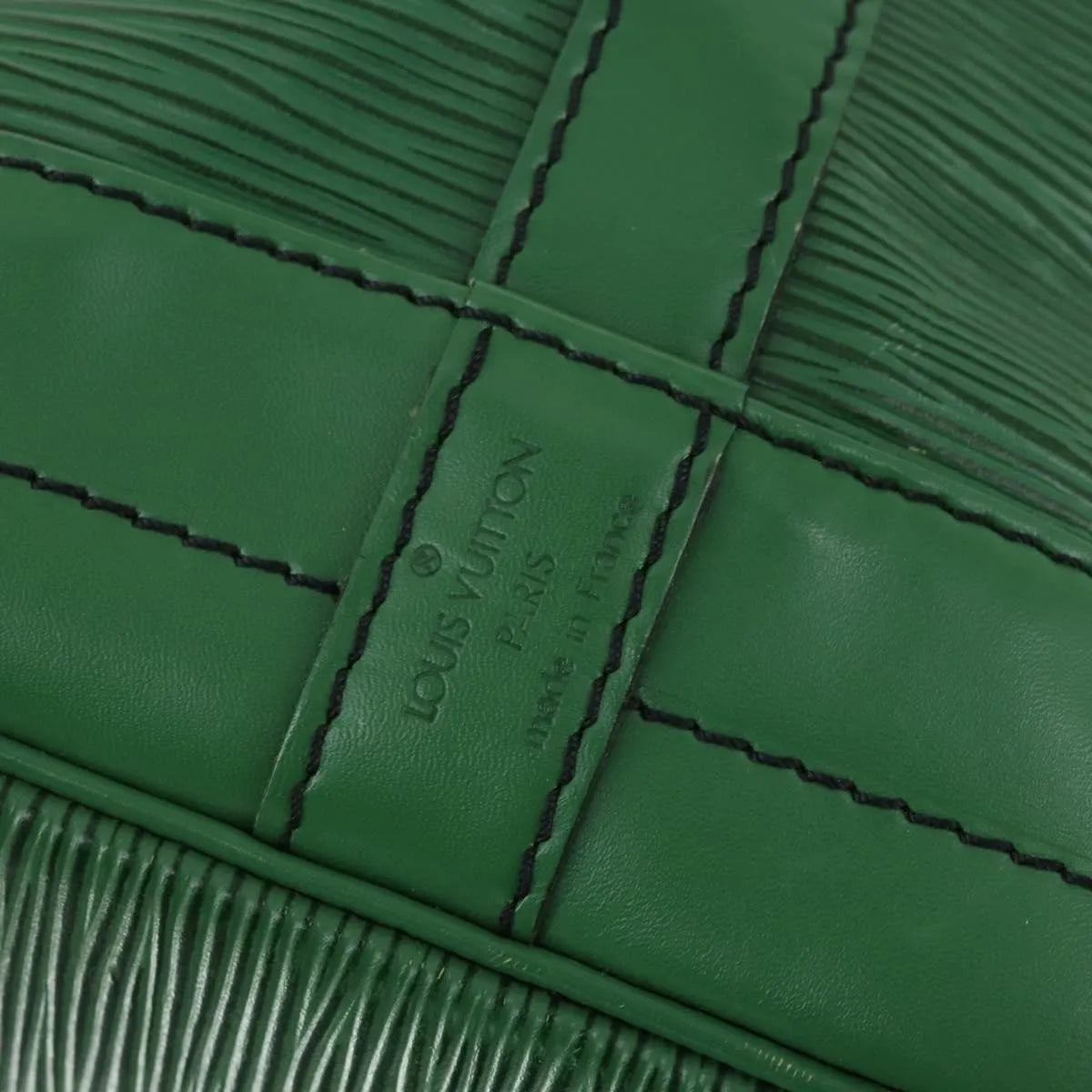 Louis Vuitton Noe Epi Leather Green Leather Shoulder Bag Bag (Pre-Owned)