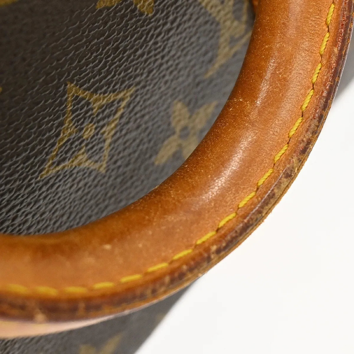 Louis Vuitton Keepall Monogram Canvas Brown Canvas Travel Bag Bag (Pre-Owned)