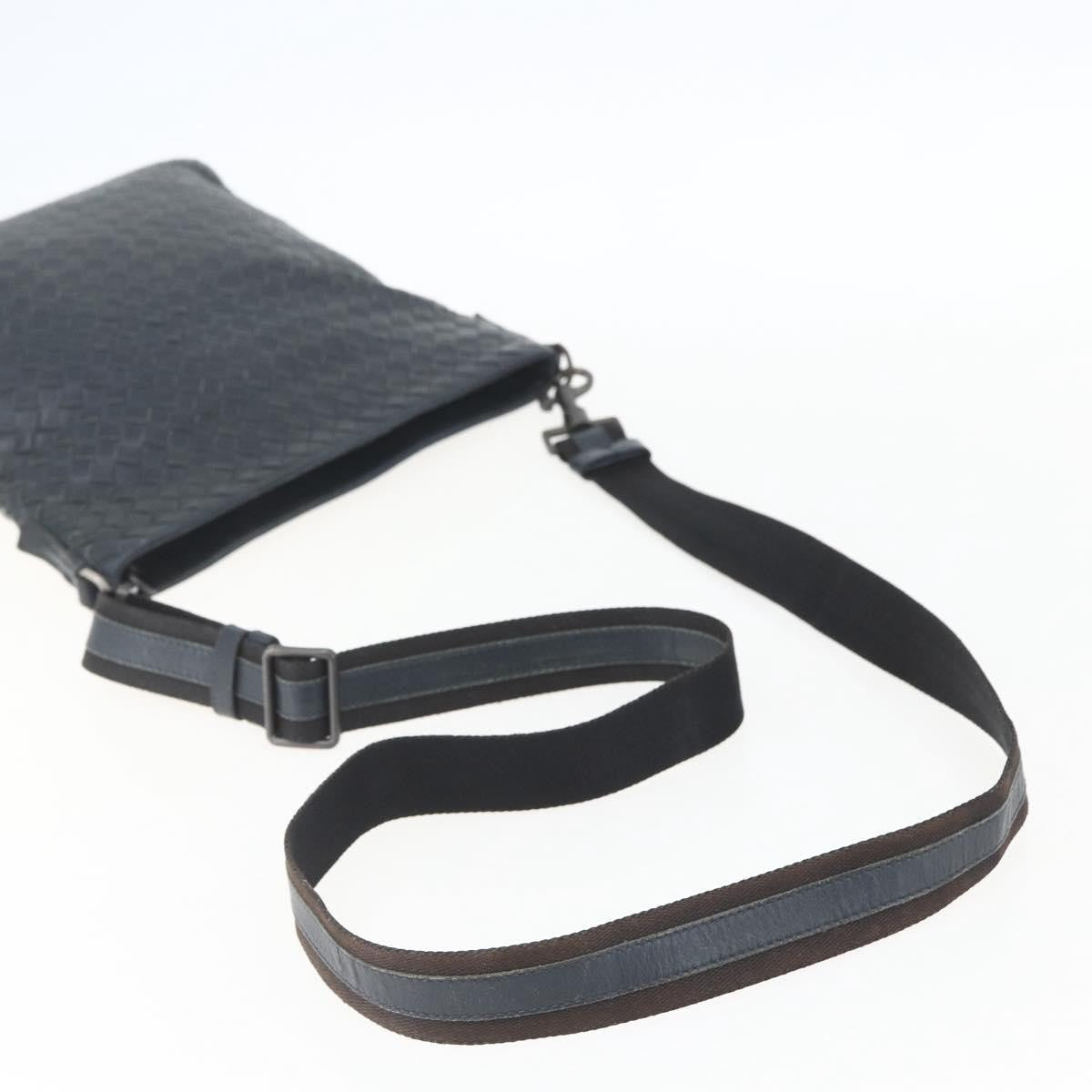 Bottega Veneta Flat Messenger Intrecciato Nappa Navy Leather Crossbody Bag Bag (Pre-Owned)