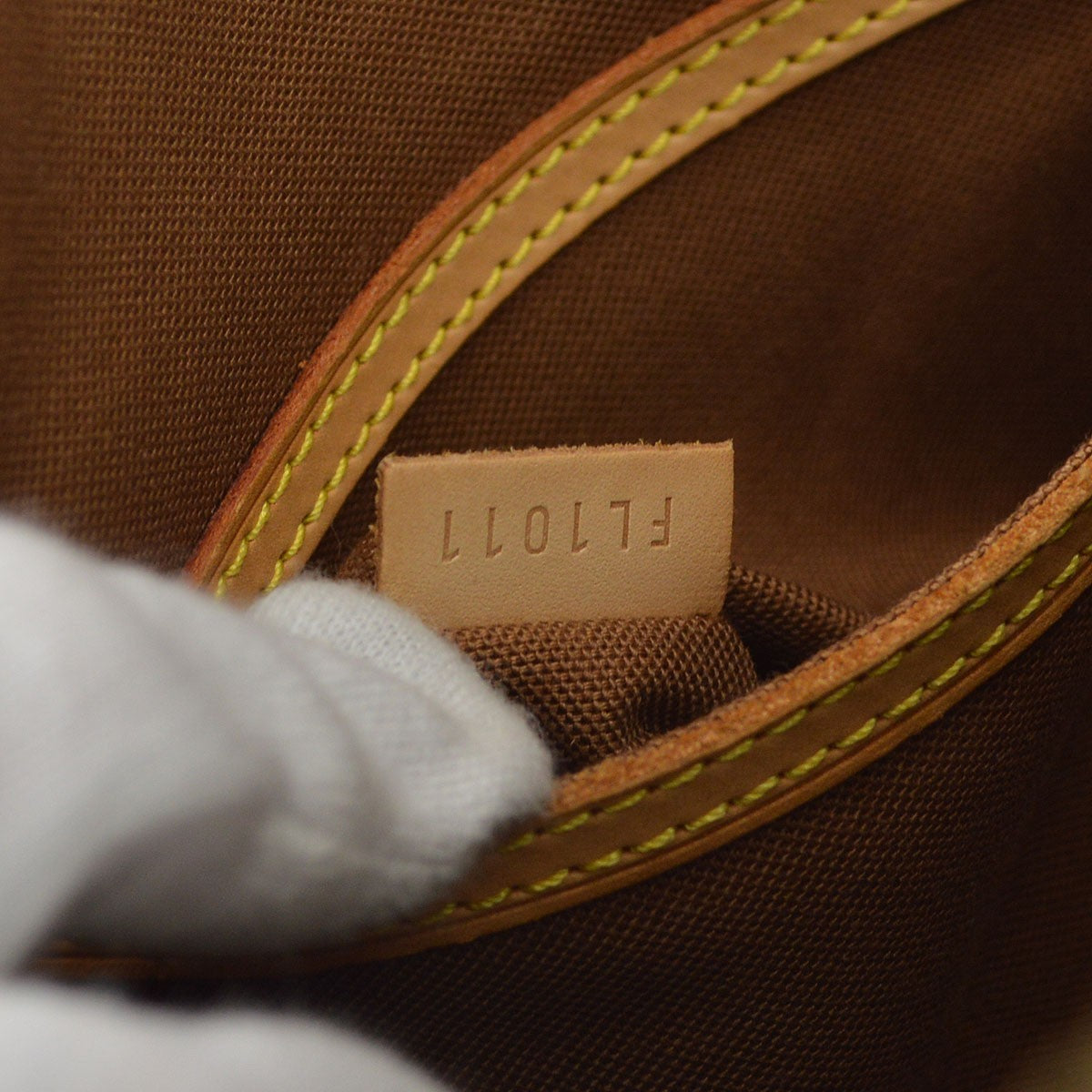 Louis Vuitton Alma Monogram Canvas Brown Canvas Handbag (Pre-Owned)