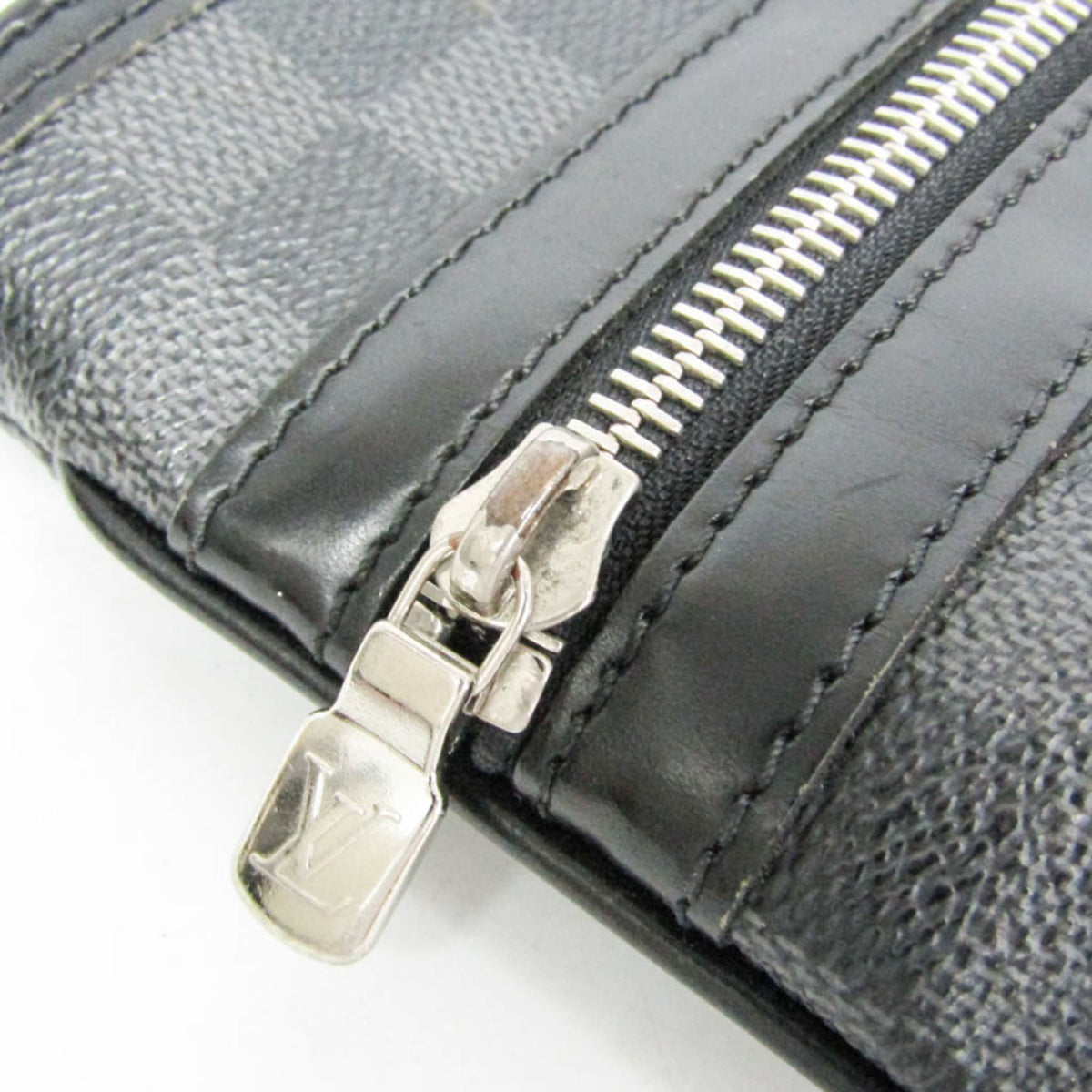 Louis Vuitton Thomas Damier Graphite Black Canvas Shoulder Bag Bag (Pre-Owned)