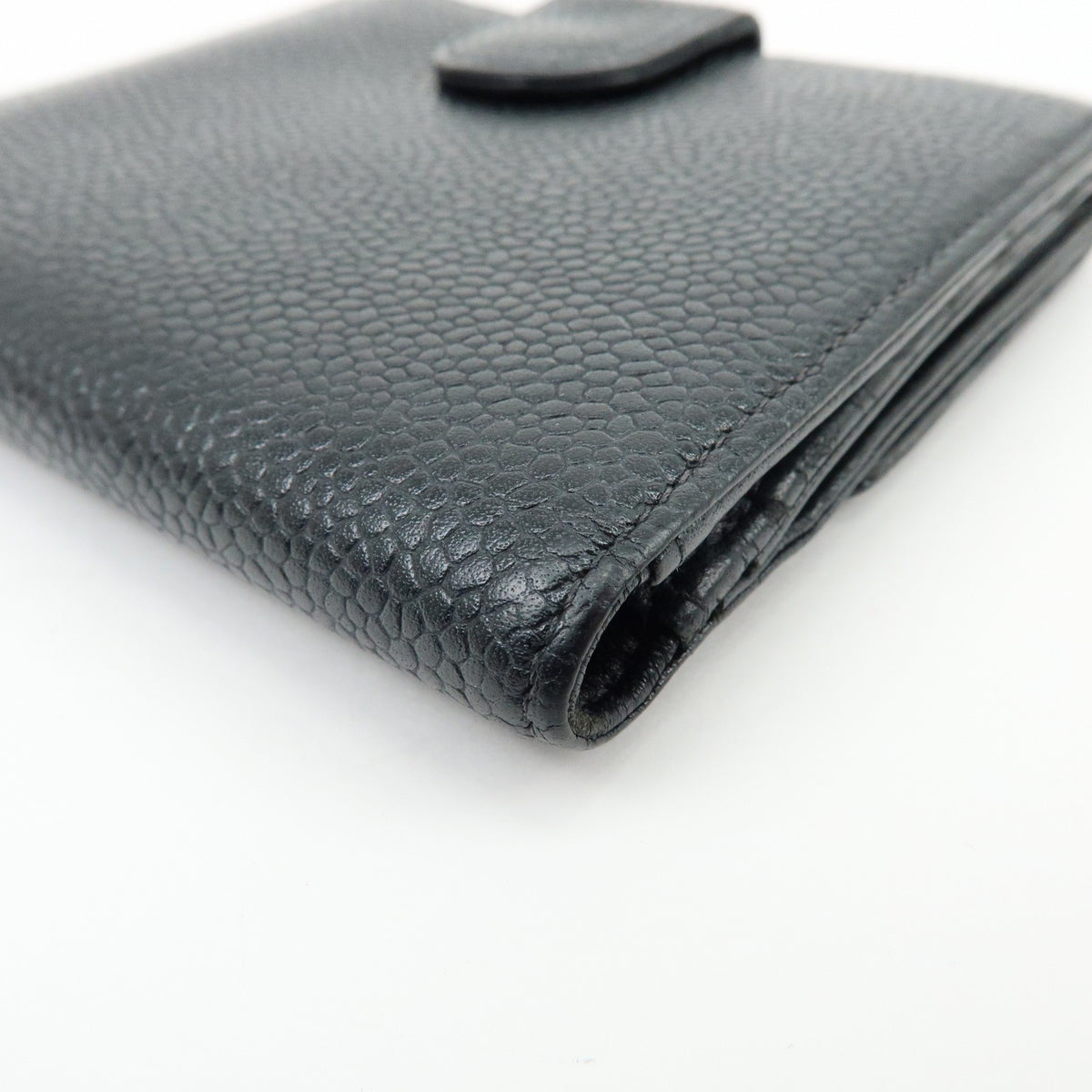 Chanel Vintage Timeless Bifold Caviar Black Leather Wallets Accessory (Pre-Owned)