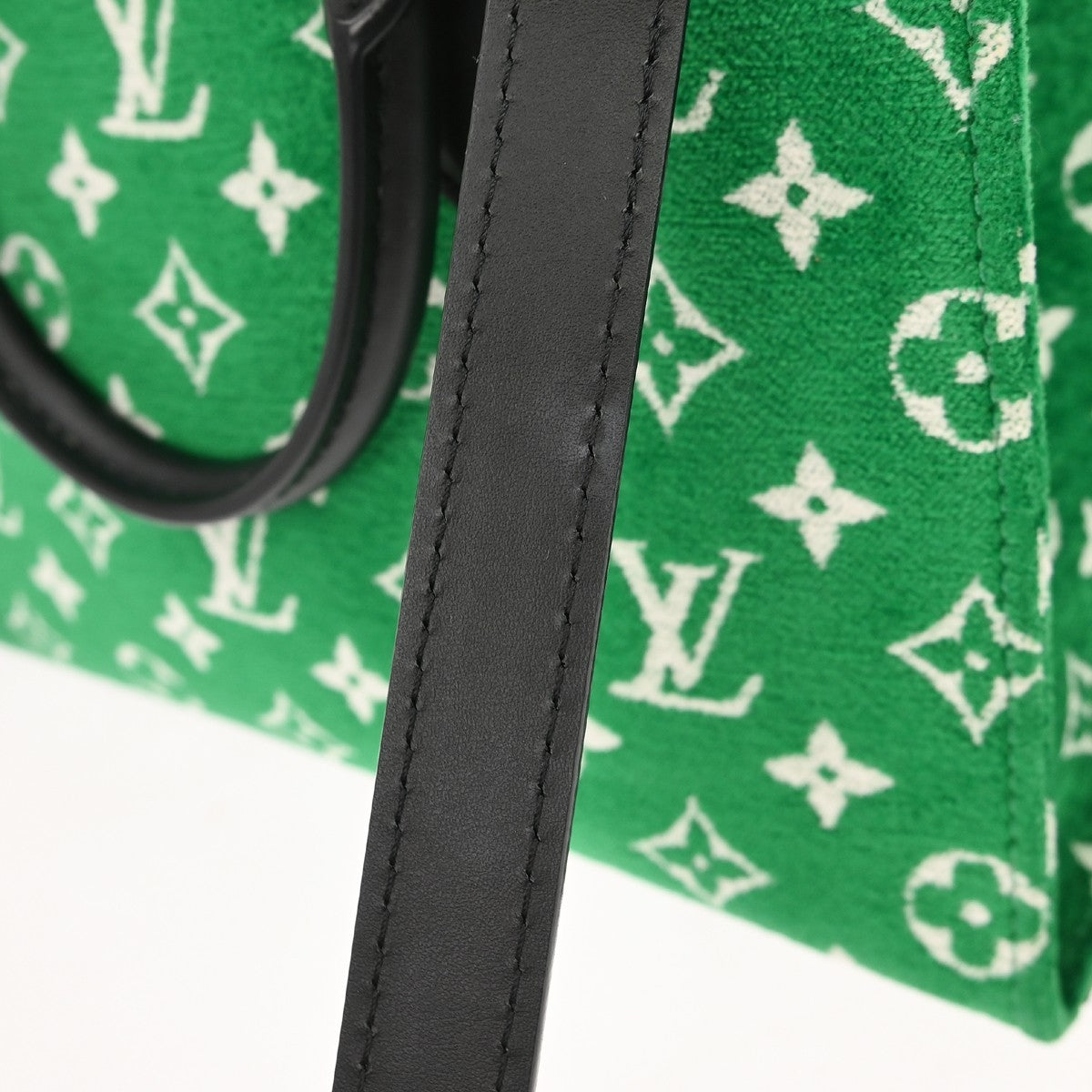 Louis Vuitton Onthego Tote Lv Match Monogram Jacquard Velvet Green Velvet Tote Bag Bag (Pre-Owned)