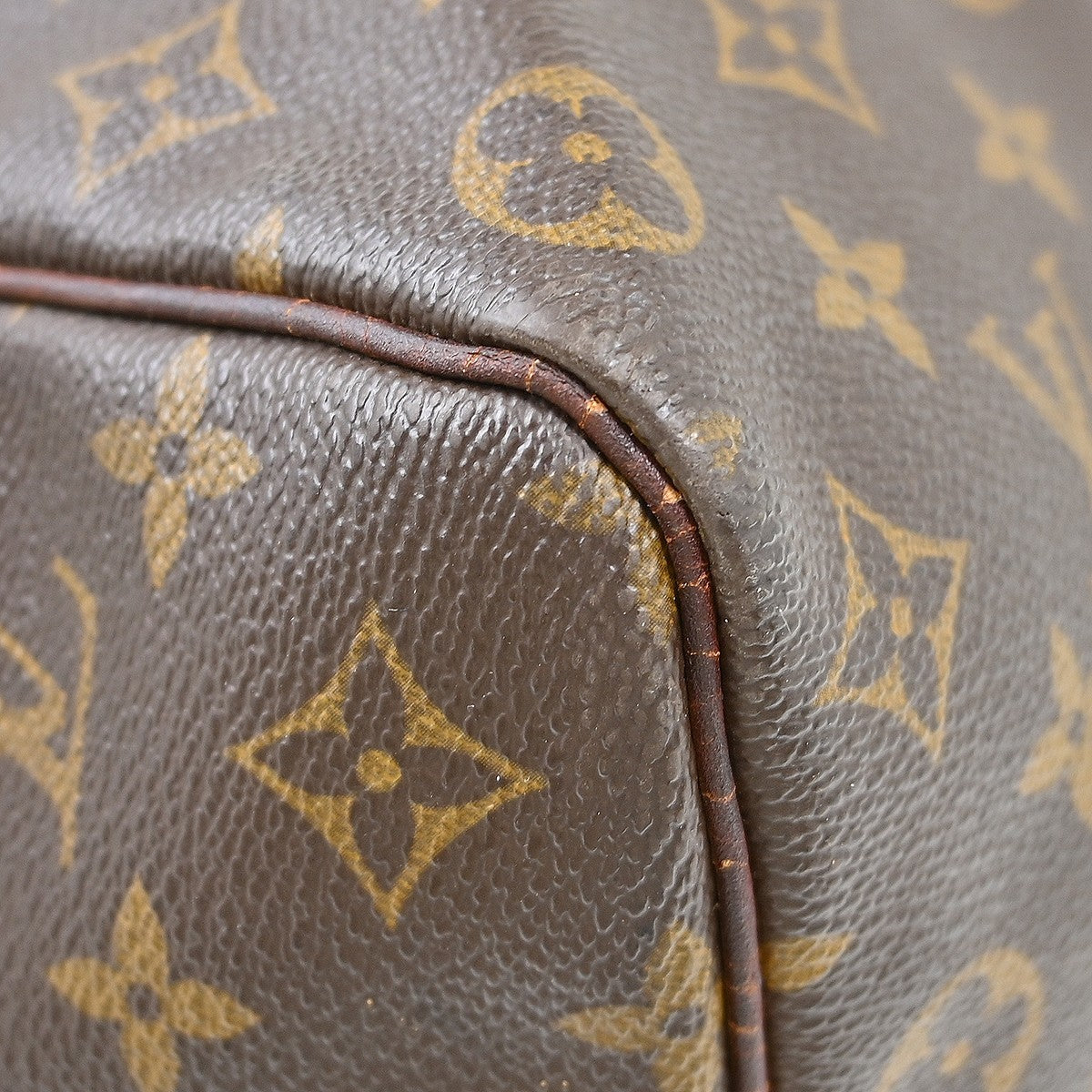Louis Vuitton Keepall Monogram Canvas Brown Canvas Travel Bag Bag (Pre-Owned)