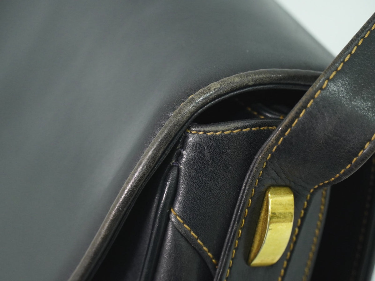 Gucci Vintage Leather Navy Leather Shoulder Bag Bag (Pre-Owned)