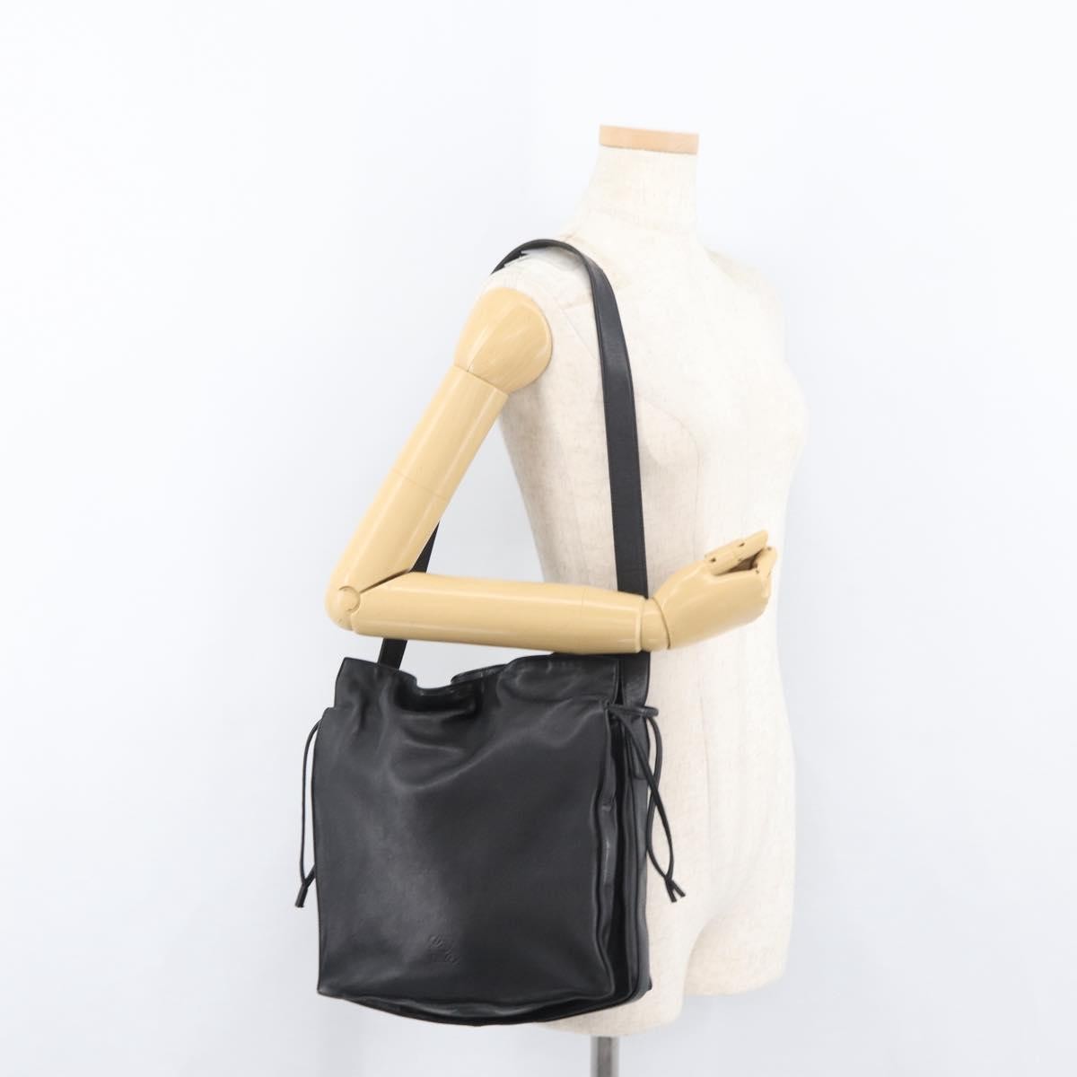 Loewe Flamenco Leather Black Leather Shoulder Bag Bag (Pre-Owned)