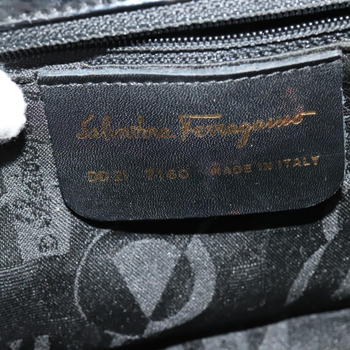 Salvatore Ferragamo Gancini Leather Black Leather Shoulder Bag Bag (Pre-Owned)