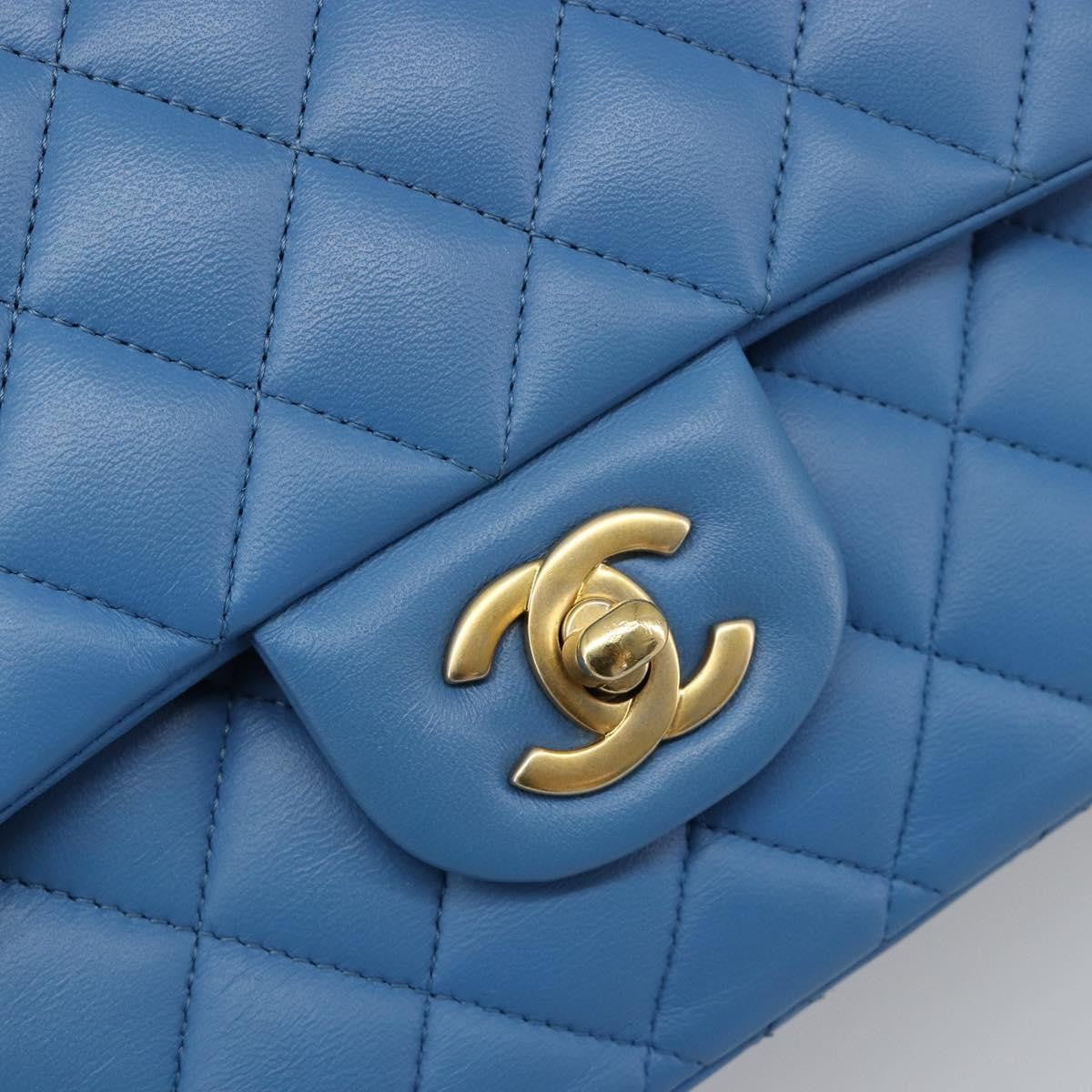Chanel Matelassé Lambskin Leather Blue Leather Handbag (Pre-Owned)