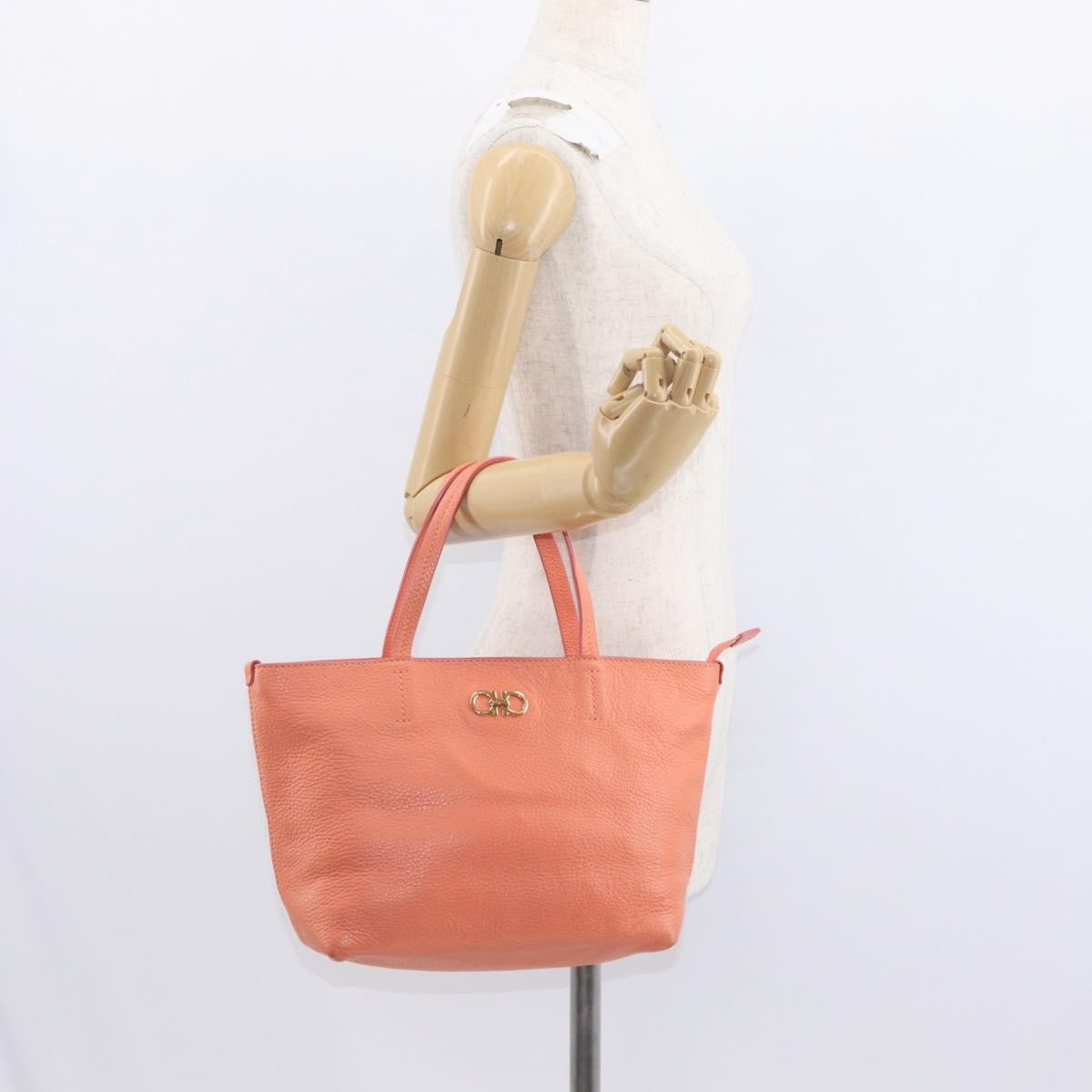 Salvatore Ferragamo Gancini Leather Pink Leather Handbag (Pre-Owned)