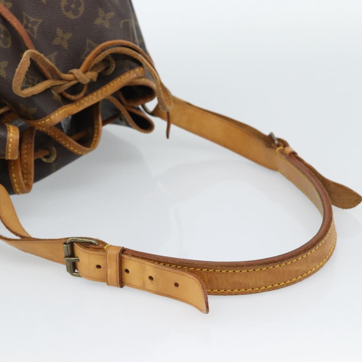 Louis Vuitton Petit Noe Monogram Canvas Brown Canvas Shoulder Bag Bag (Pre-Owned)