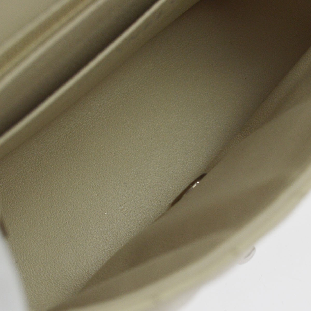 Chanel Classic Single Flap Chevron Lambskin Beige Leather Handbag (Pre-Owned)