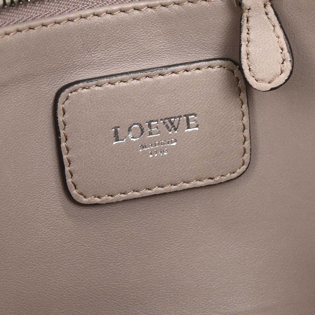 Loewe Amazona Leather Beige Leather Handbag (Pre-Owned)