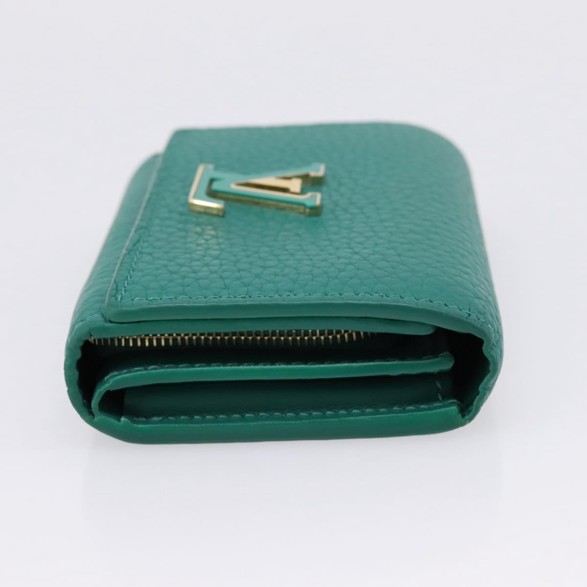 Louis Vuitton Capucines Leather Green Leather Wallets Accessory (Pre-Owned)