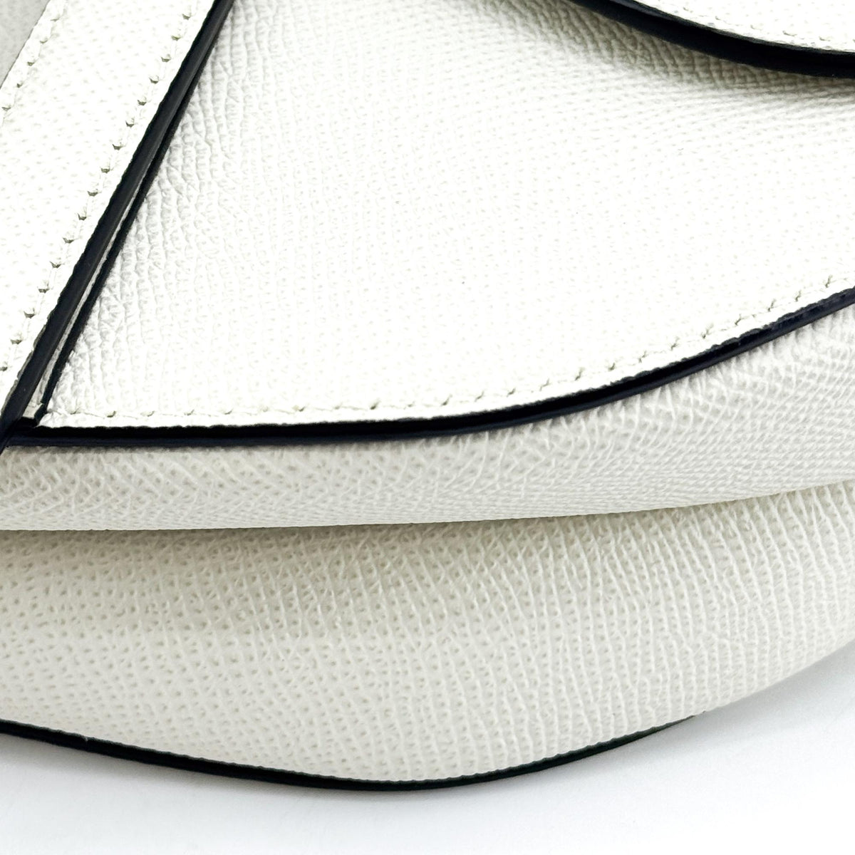 Christian Dior Saddle Leather White Leather Handbag (Pre-Owned)