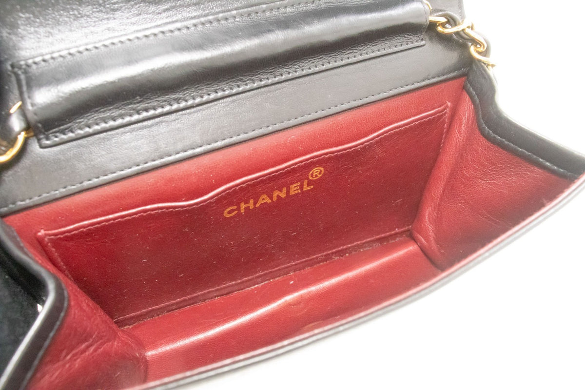 Chanel Vintage Full Flap Quilted Lambskin Black Leather Handbag (Pre-Owned)