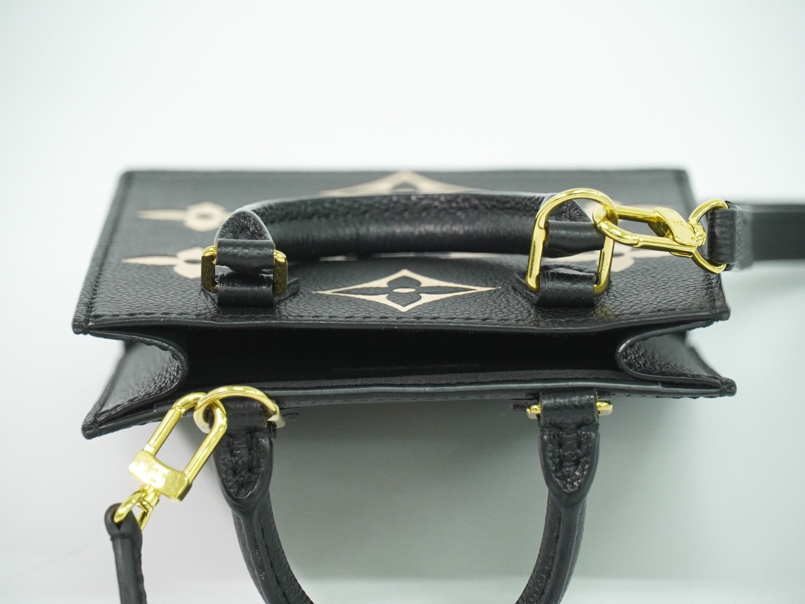 Louis Vuitton Petit Sac Plat Bicolor Monogram Empreinte Giant Black Leather Handbag (Pre-Owned)
