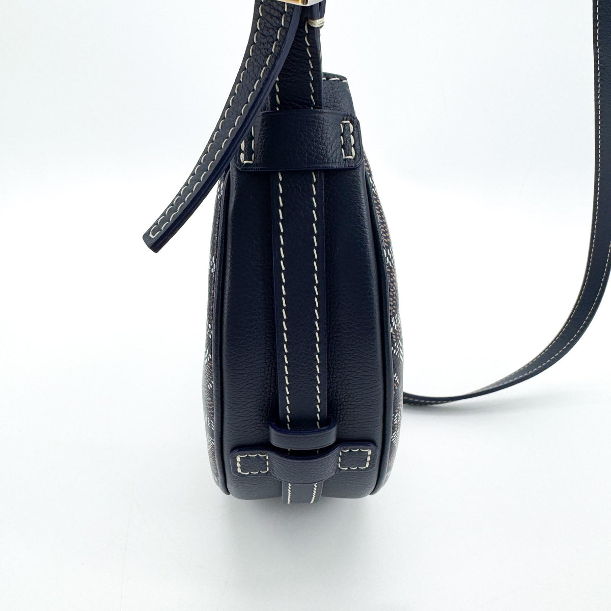 Goyard Hirondelle Coated Canvas And Leather Navy Canvas Shoulder Bag Bag (Pre-Owned)