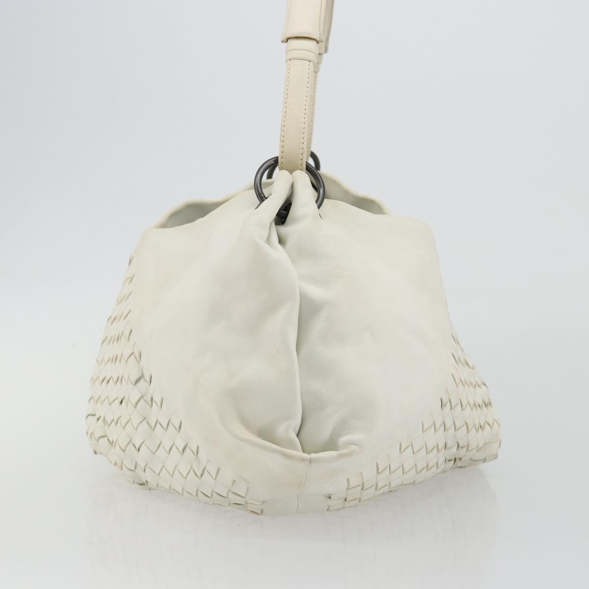 Bottega Veneta Intrecciato Shoulder Leather White Leather Shoulder Bag Bag (Pre-Owned)