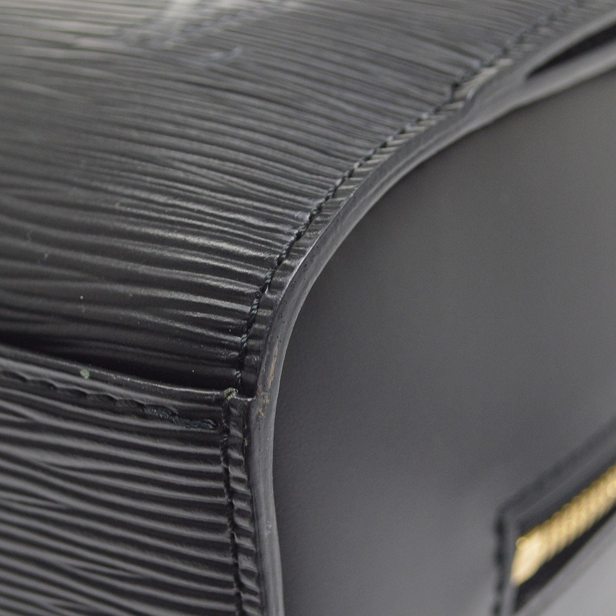 Louis Vuitton Pont Neuf Epi Leather Black Leather Handbag (Pre-Owned)