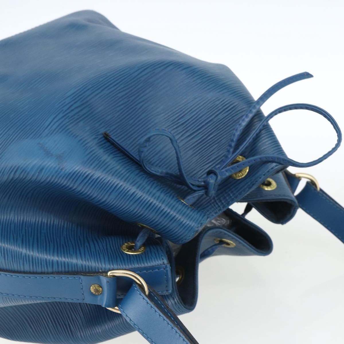 Louis Vuitton Petit Noe Epi Leather Blue Leather Shoulder Bag Bag (Pre-Owned)