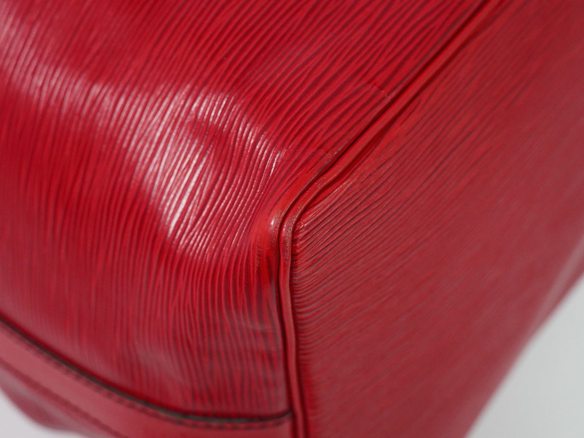 Louis Vuitton Petit Noe Epi Leather Red Leather Handbag (Pre-Owned)