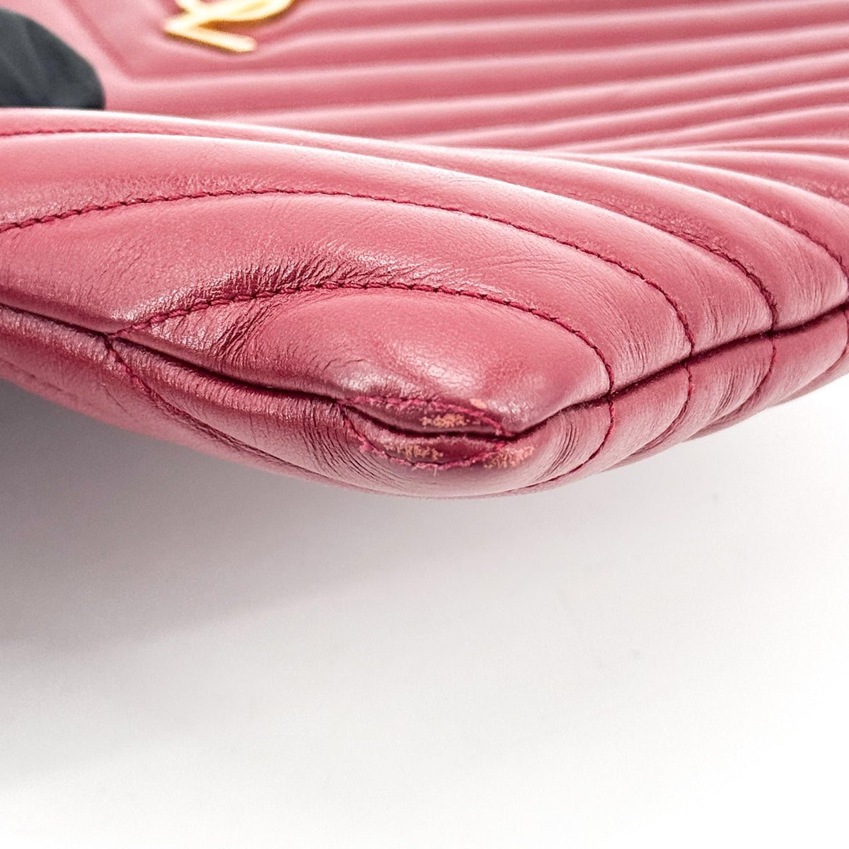 Saint Laurent Classic Monogram Wristlet Matelasse Chevron Leather Burgundy Leather Clutche & Pouche Bag (Pre-Owned)