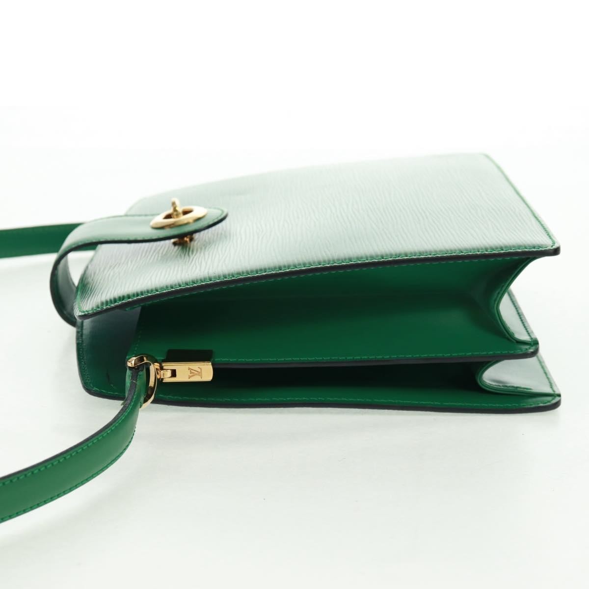Louis Vuitton Capucines Epi Leather Green Leather Shoulder Bag Bag (Pre-Owned)