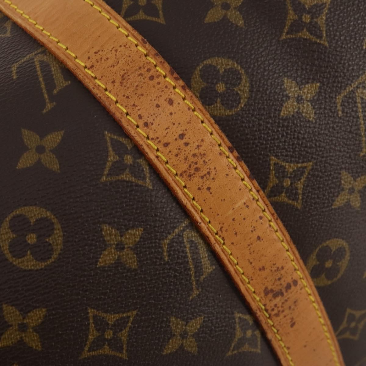 Louis Vuitton Keepall Monogram Canvas Brown Canvas Travel Bag Bag (Pre-Owned)
