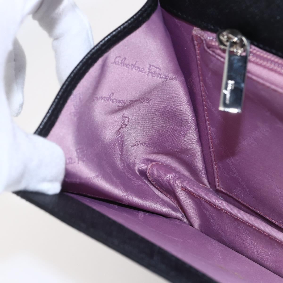 Salvatore Ferragamo Gancini Leather Black Leather Shoulder Bag Bag (Pre-Owned)