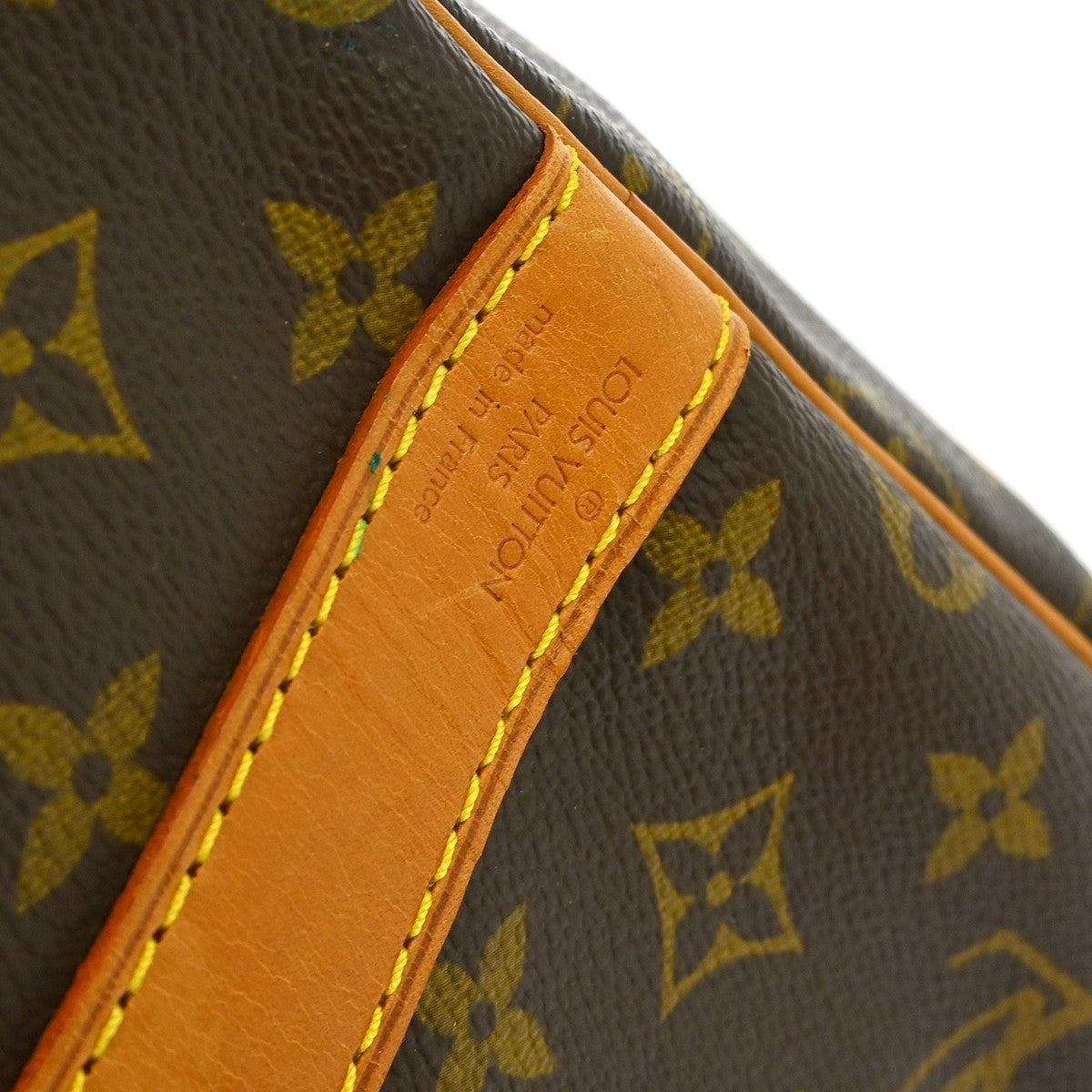 Louis Vuitton Keepall Bandoulière Monogram Brown Canvas Travel Bag Bag (Pre-Owned)