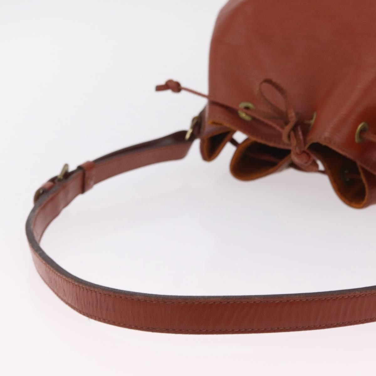 Louis Vuitton Petit Noe Epi Leather Brown Leather Handbag (Pre-Owned)