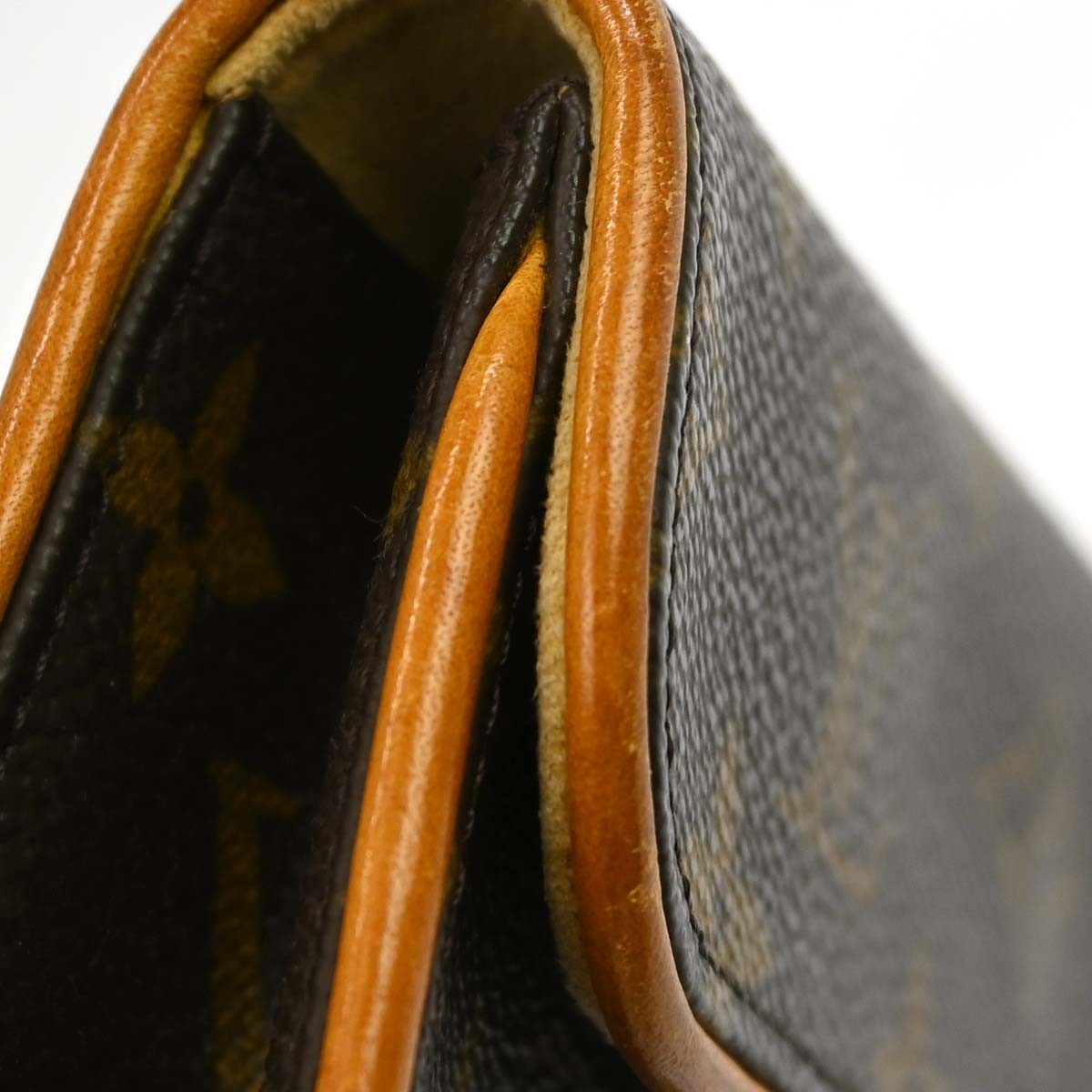 Louis Vuitton Florentine Waist Monogram Canvas Brown Canvas Clutche & Pouche Bag (Pre-Owned)