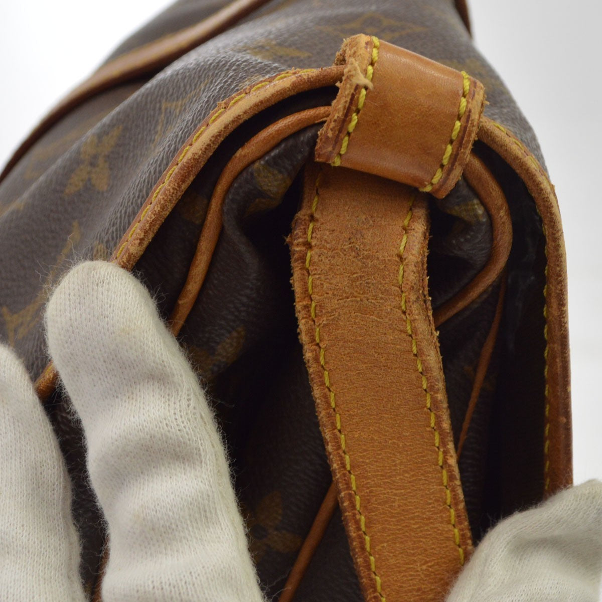 Louis Vuitton Saumur Monogram Canvas Brown Canvas Shoulder Bag Bag (Pre-Owned)