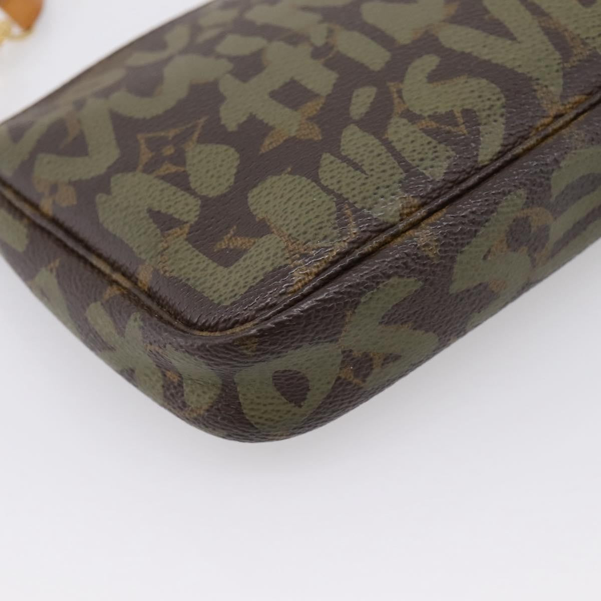 Louis Vuitton Pochette Accessoires Limited Edition Monogram Graffiti Khaki Canvas Clutche & Pouche Bag (Pre-Owned)