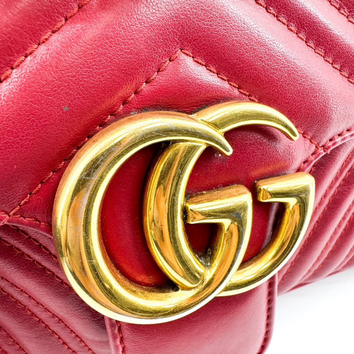 Gucci Gg Marmont Flap Chevron Leather Red Leather Shoulder Bag Bag (Pre-Owned)