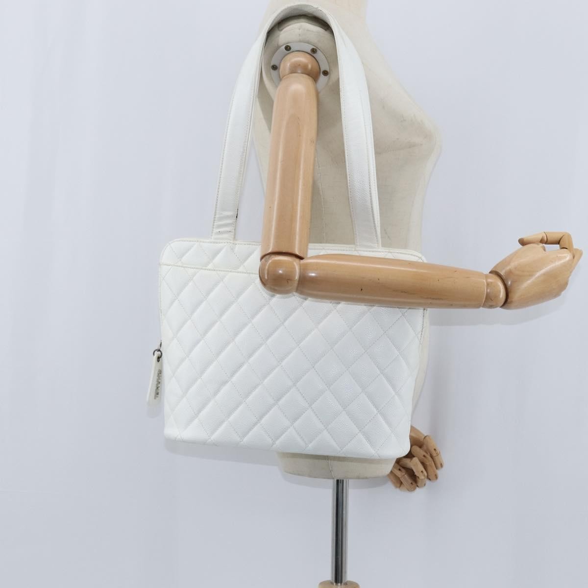 Chanel Vintage Cc Zip Around Bowler Quilted Caviar White Leather Tote Bag Bag (Pre-Owned)